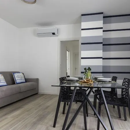 Modern Flat With Terrace In *